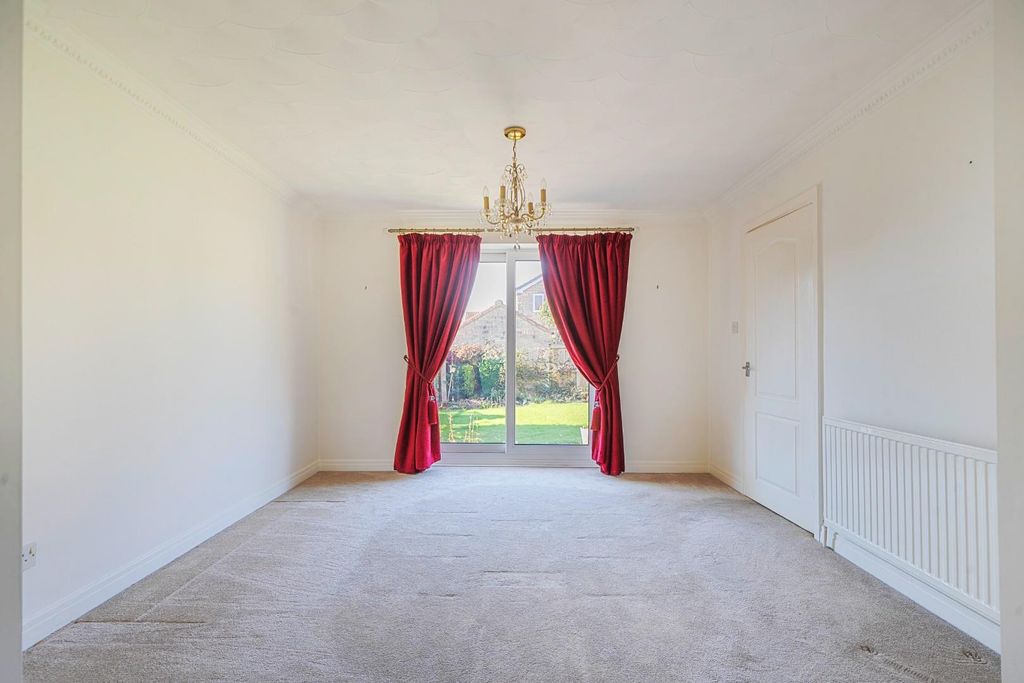 Property photo 3 of 15 Dining Room.Jpg