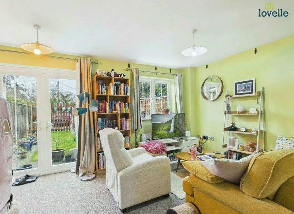 Property photo 3 of 13