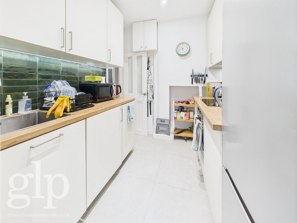 Property photo 3 of 21 4421074