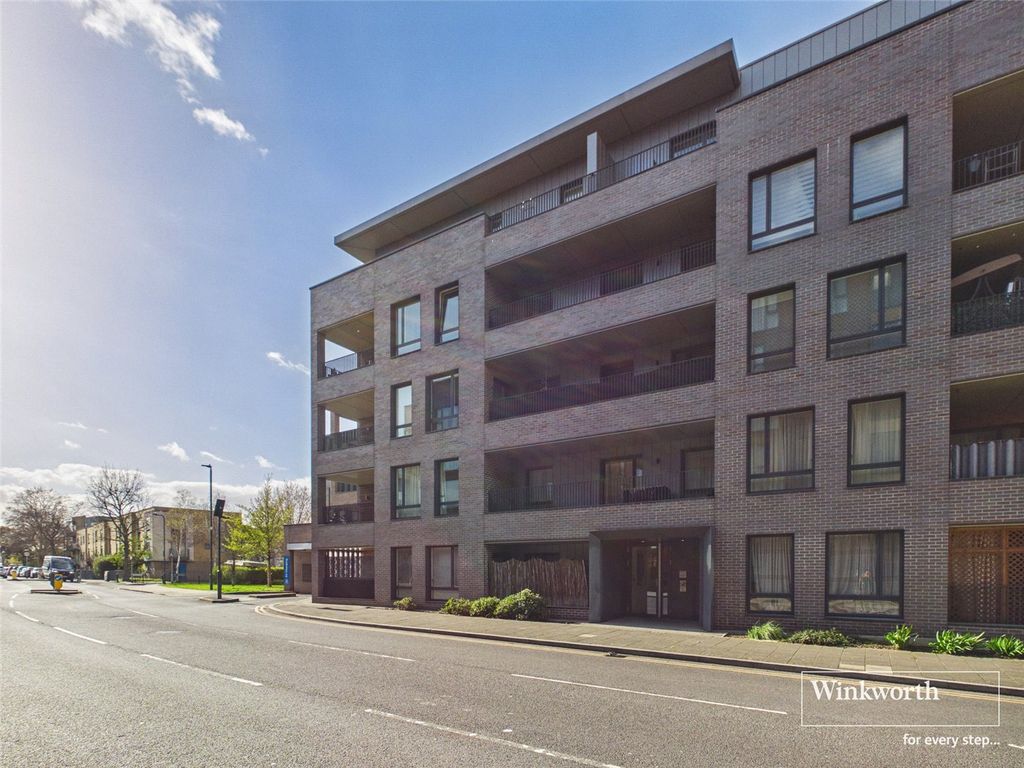 Property photo 1 of 6 External