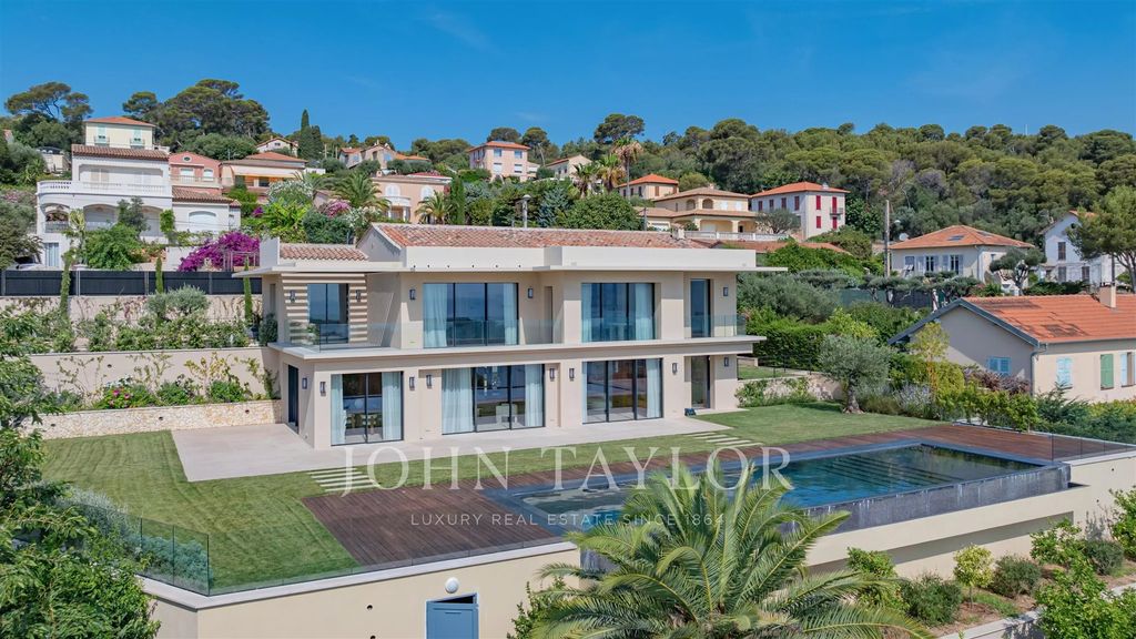 Property photo 1 of 16 Contemporary Elegance Overlooking Saint-Jean-Cap-Ferrat