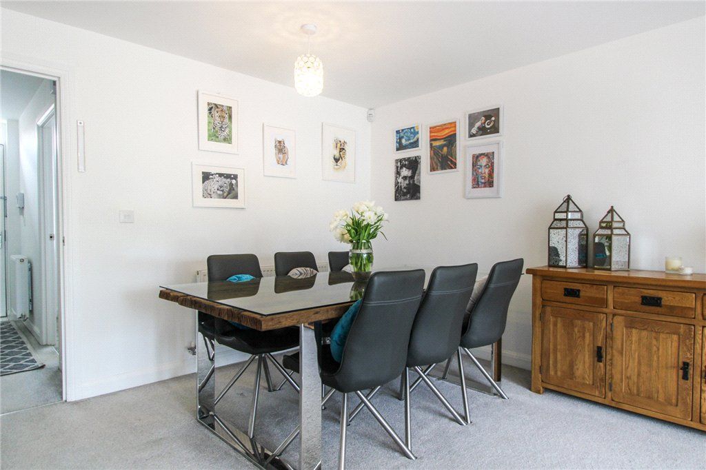 Property photo 3 of 18 Dining Area