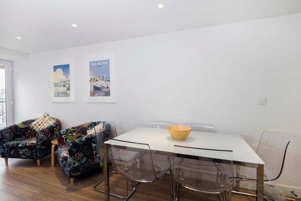 Property photo 3 of 15 Pbox-Img.Jpg