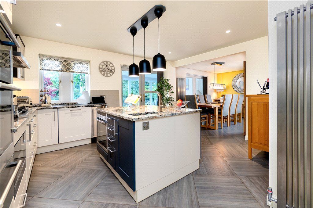 Property photo 3 of 22 Dining Kitchen