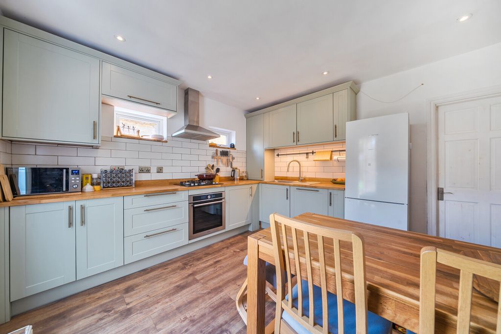 Property photo 3 of 13 1478232-20-6A328d...