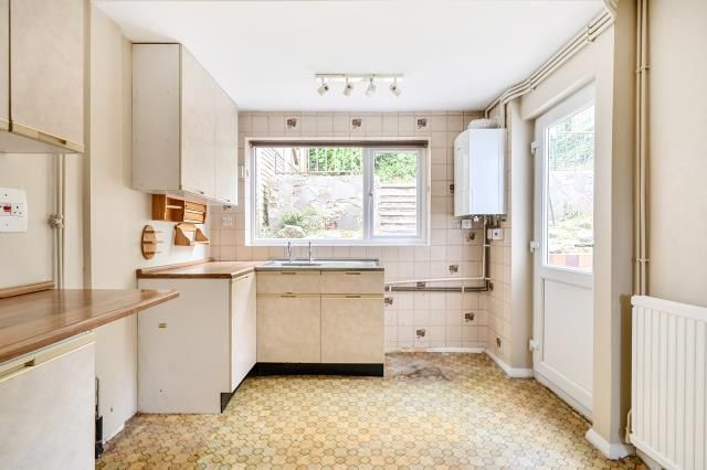 Property photo 2 of 21 Kitchen
