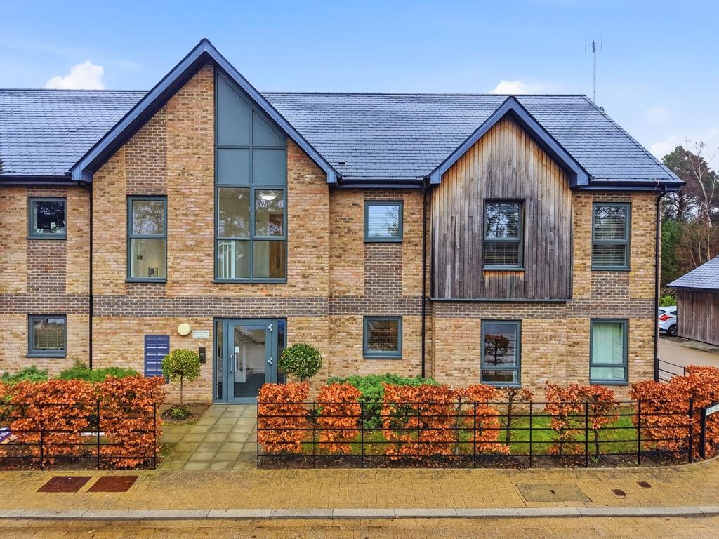 Property photo 1 of 10 Front (Exterior)