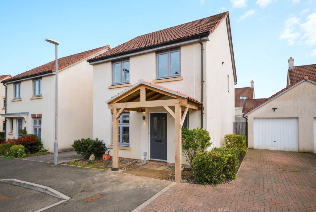 Property photo 2 of 18 Outside