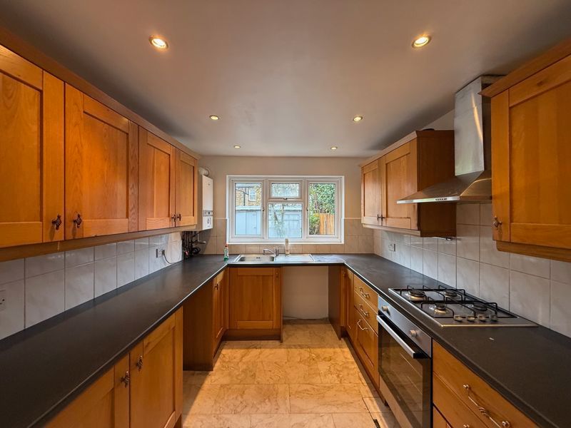 Property photo 2 of 13 Photo 16