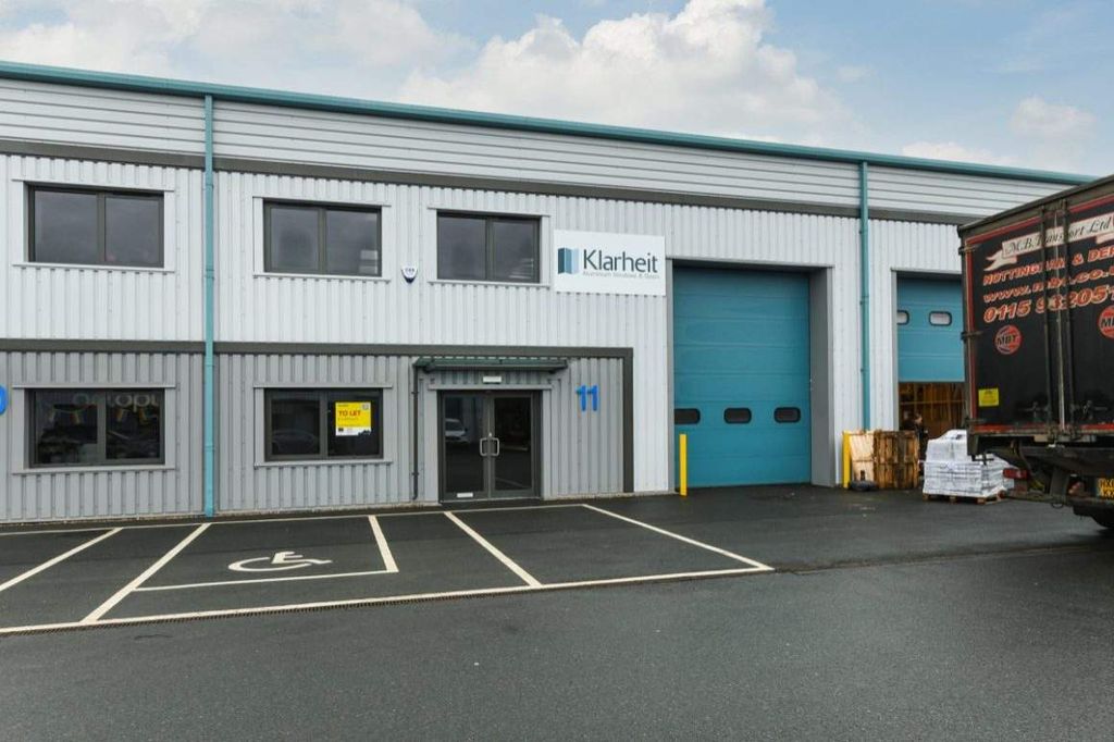 Property photo 1 of 8