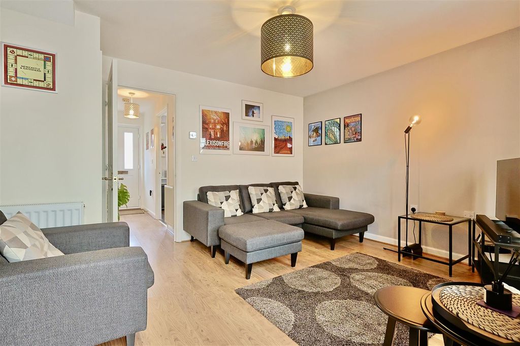 Property photo 1 of 26 5CE101Ab-9Cf5-472F-99A9-9C8Ece0B0CC3_1_201_A.Jpeg