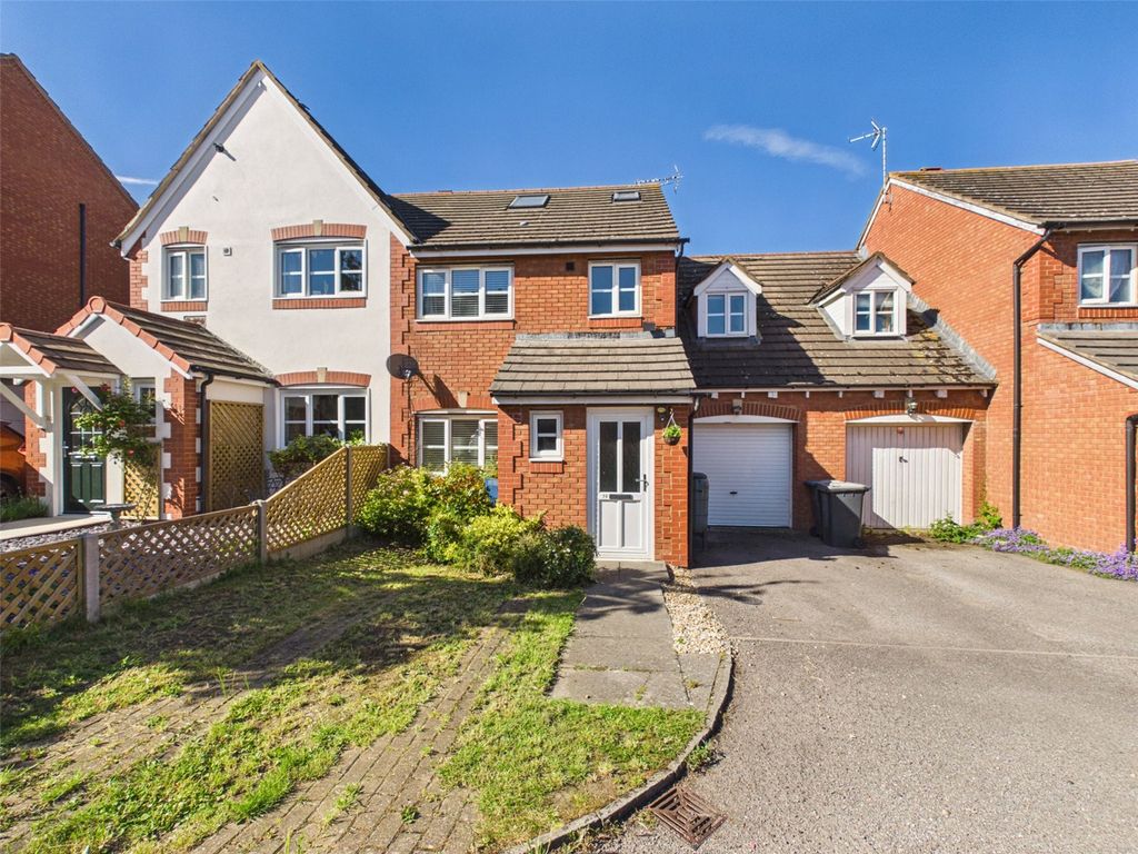 Property photo 2 of 34 Picture No. 36