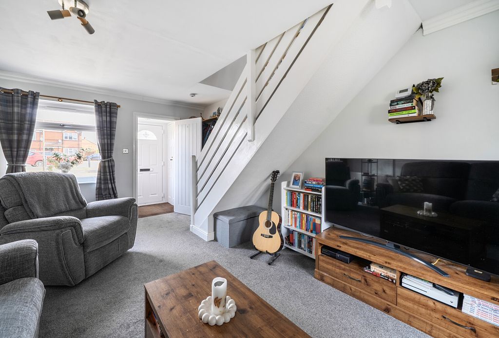 Property photo 2 of 16 1496926-10-6A61Da...