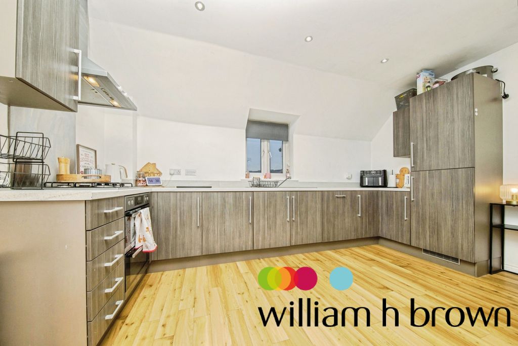 Property photo 3 of 9 Kitchen