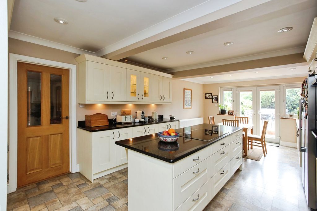 Property photo 2 of 20 Pbox-Img.Jpg