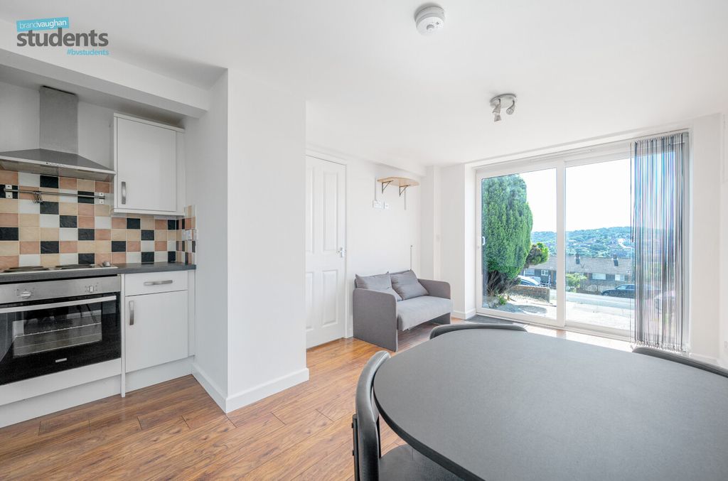 Property photo 2 of 9 5F3A34E1-07A3-463...