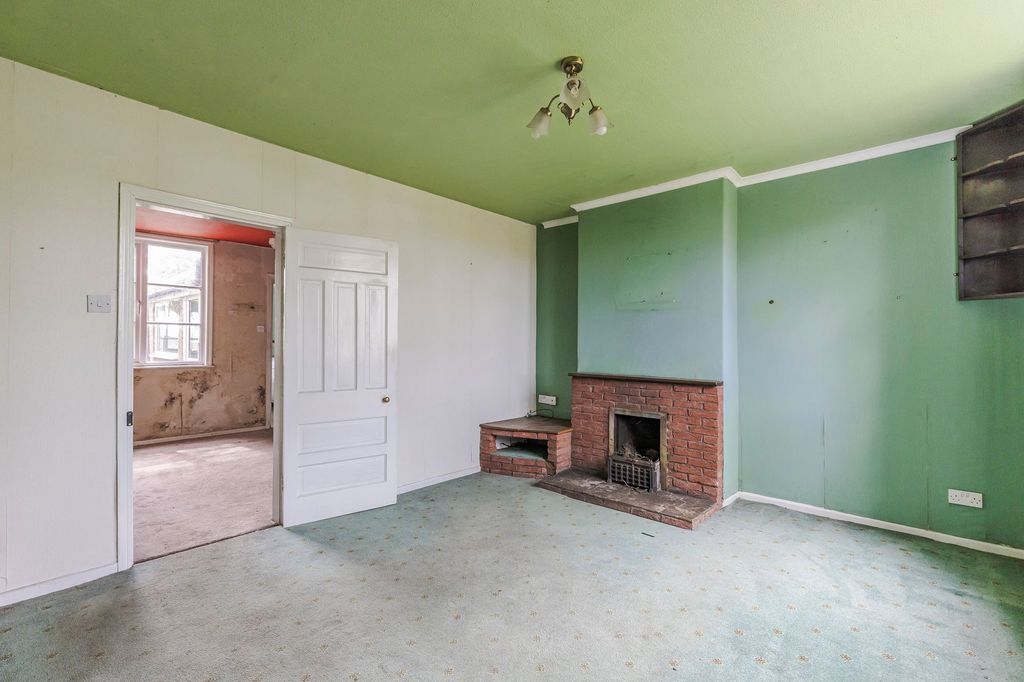 Property photo 3 of 16
