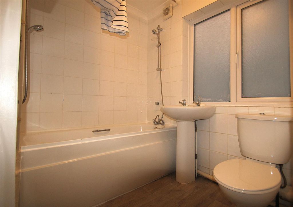Property photo 2 of 7 Dani1.Jpg