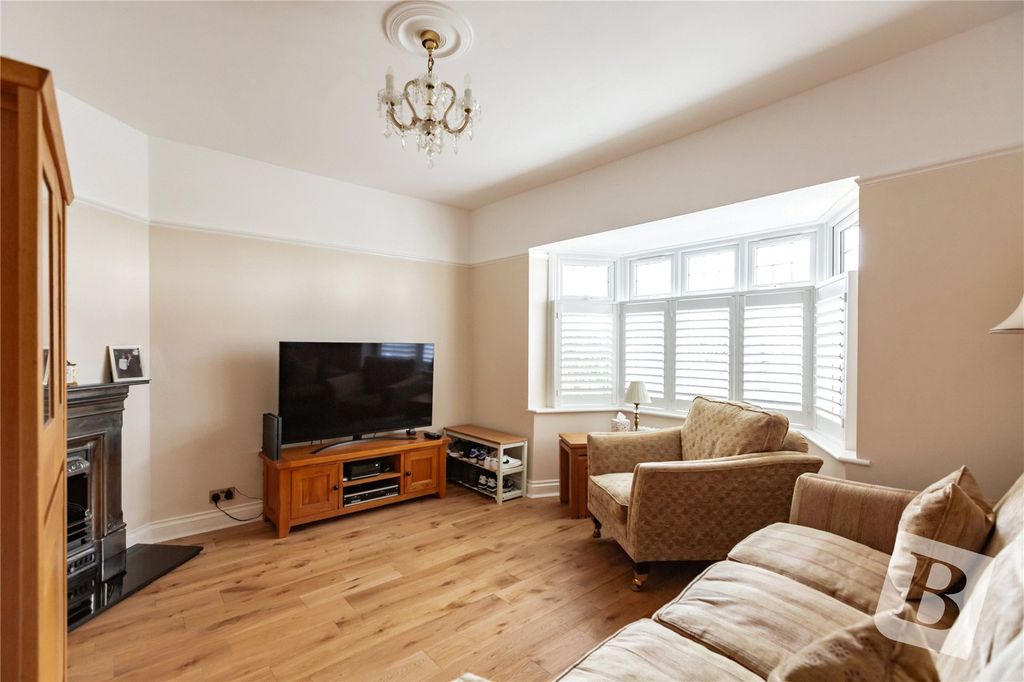 Property photo 2 of 21 Picture No. 10