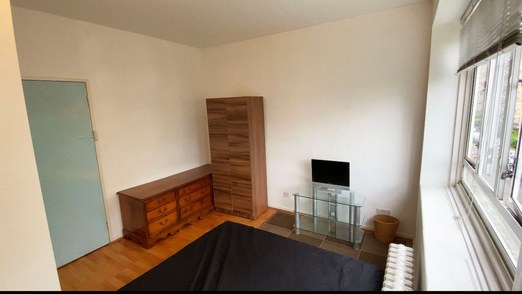 Property photo 2 of 11 Room D