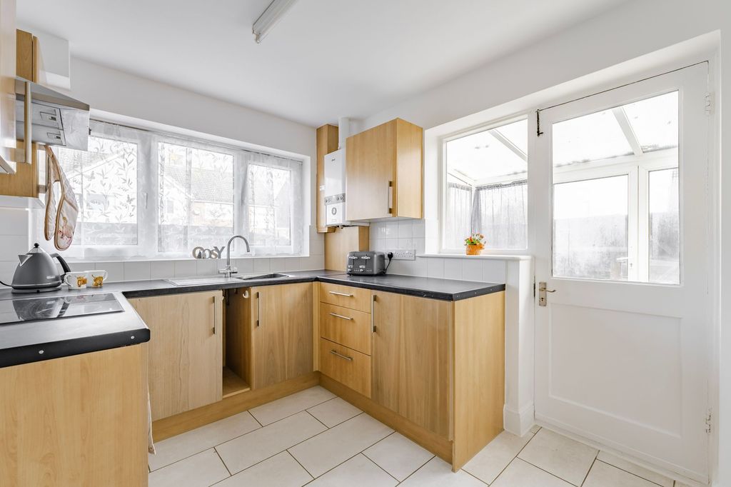 Property photo 3 of 16