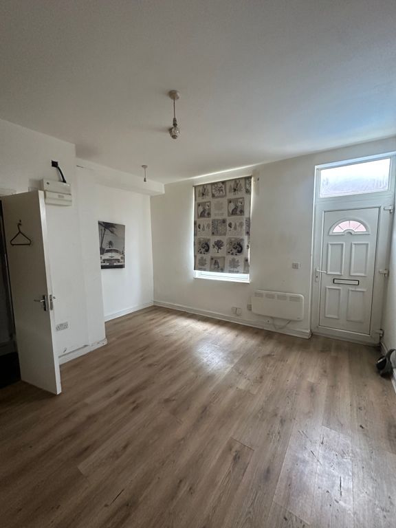 Property photo 3 of 4