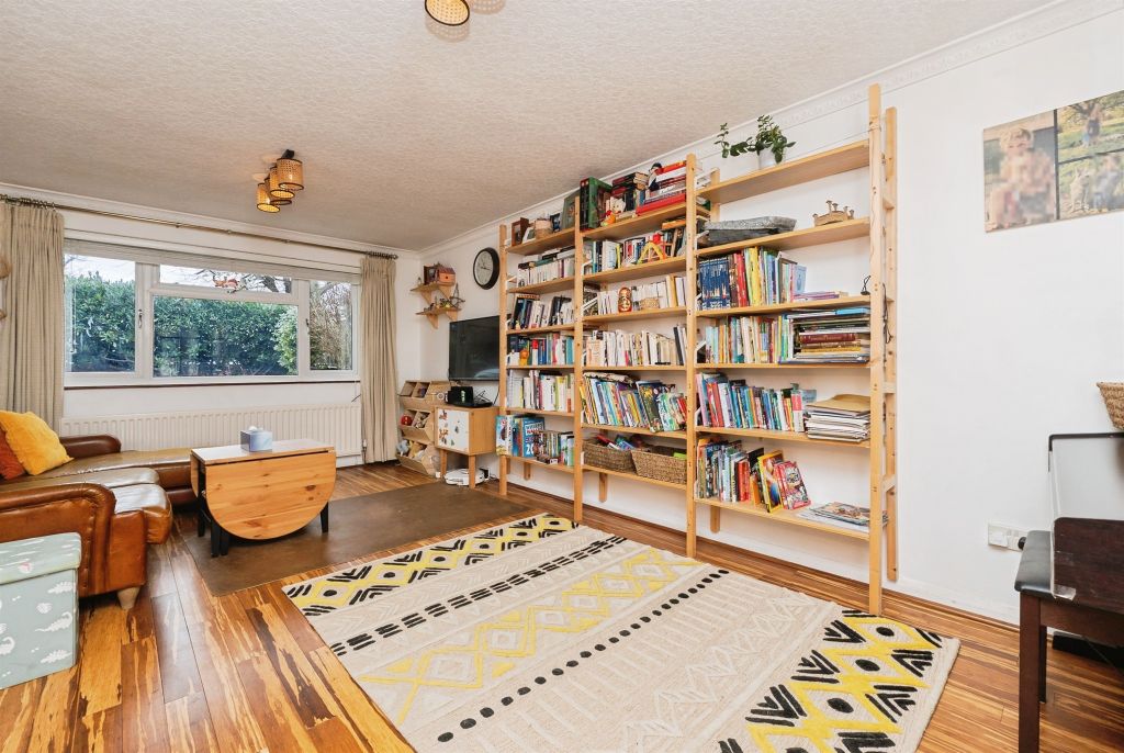 Property photo 2 of 32