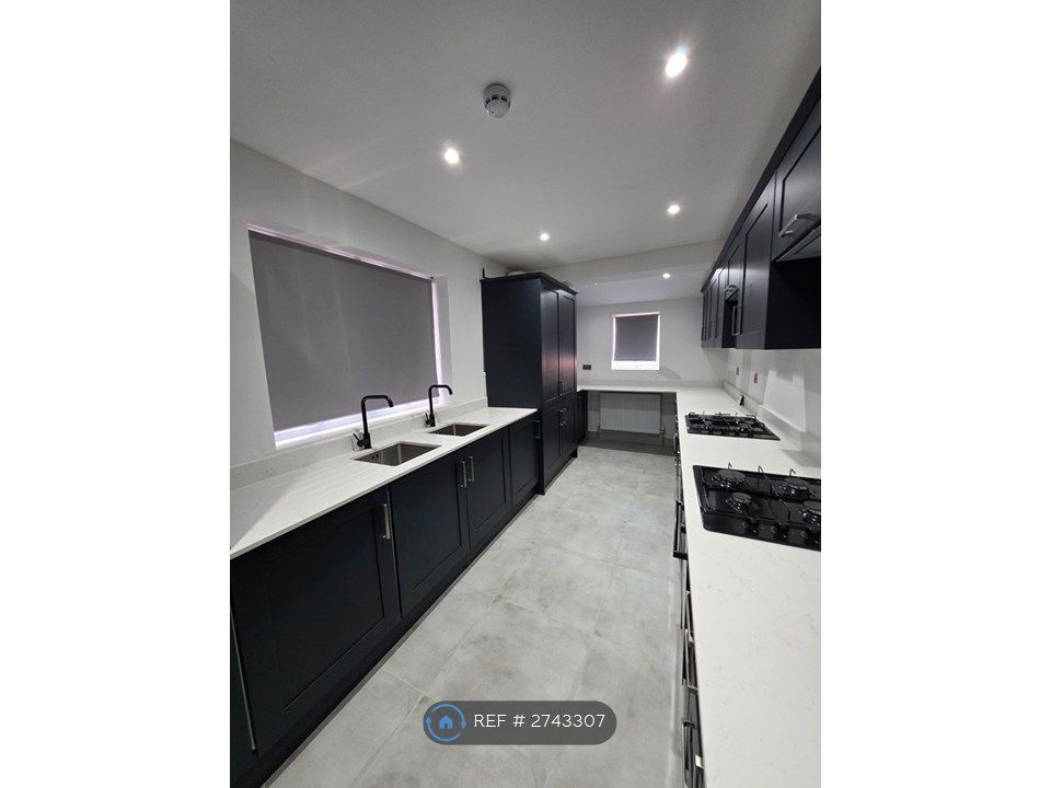 Property photo 2 of 10 Kitchen With 2 Sets Of Appliances