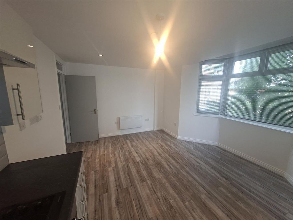 Property photo 2 of 6 Lounge/Diner