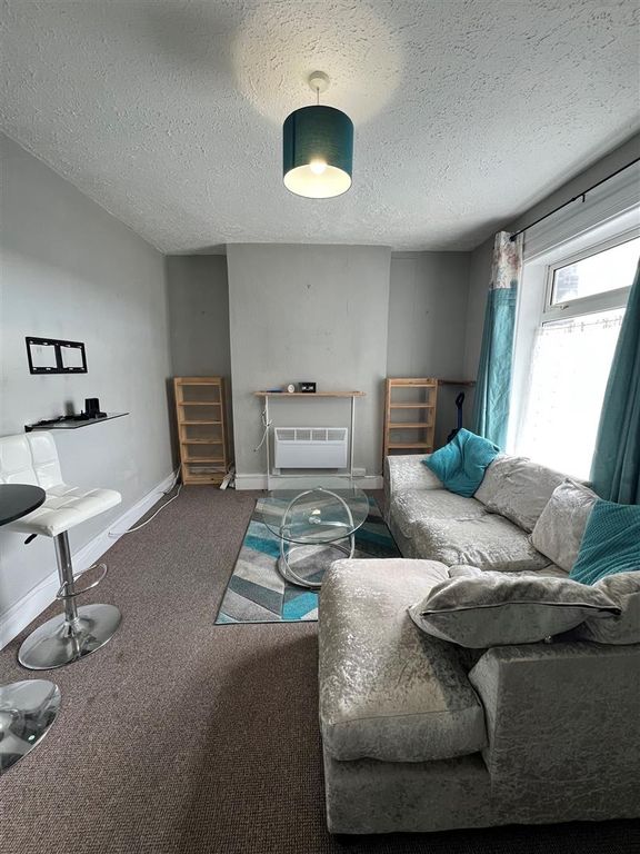 Property photo 3 of 9 Image003.Jpg