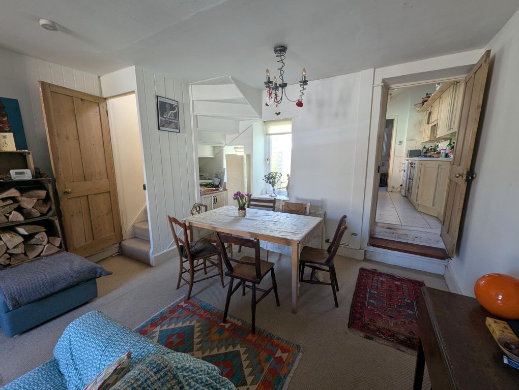 Property photo 3 of 8