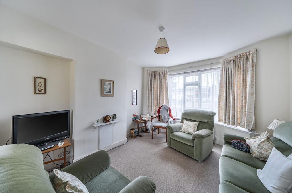 Property photo 3 of 14 Davidson Frost-Wellings, Dfw, Honeypot Lane, Stanm