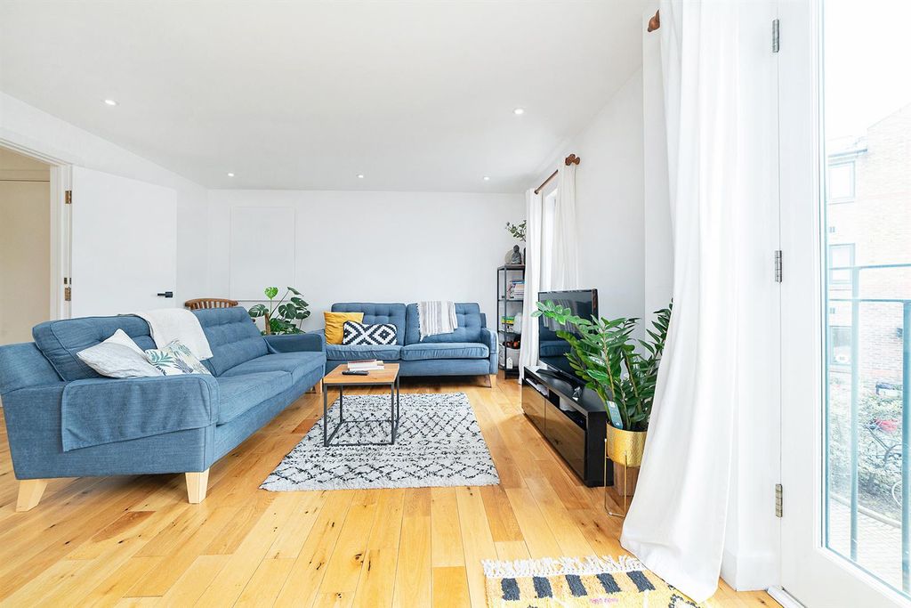 Property photo 2 of 15