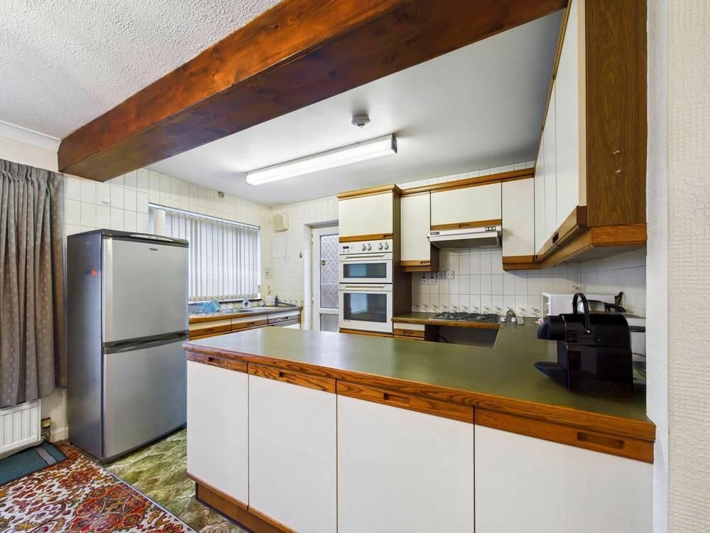 Property photo 2 of 15 Kitchen