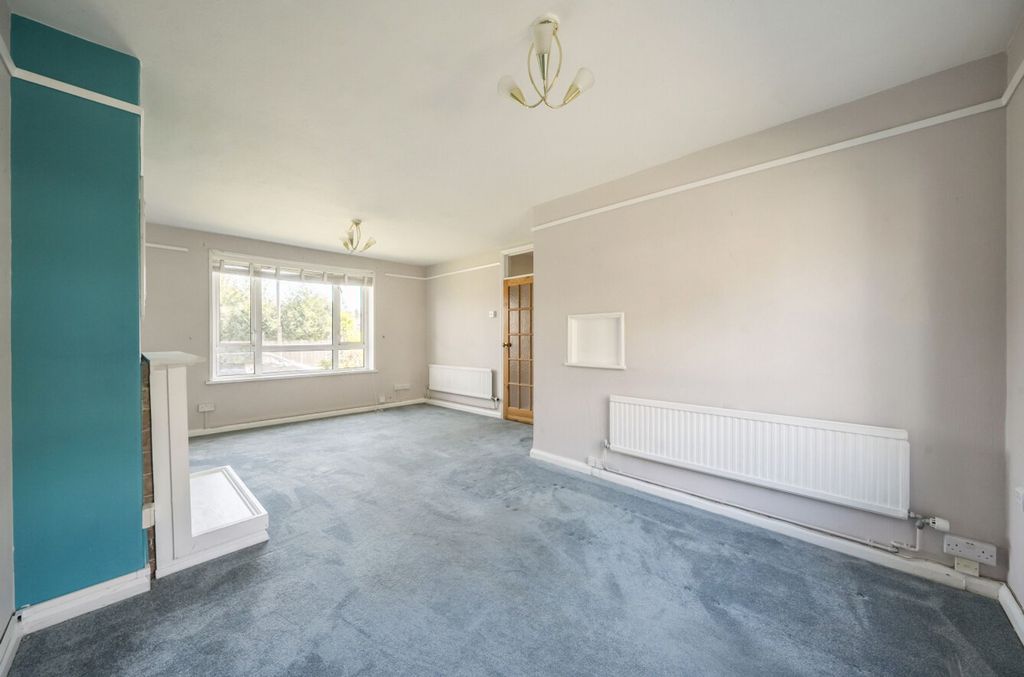 Property photo 3 of 18