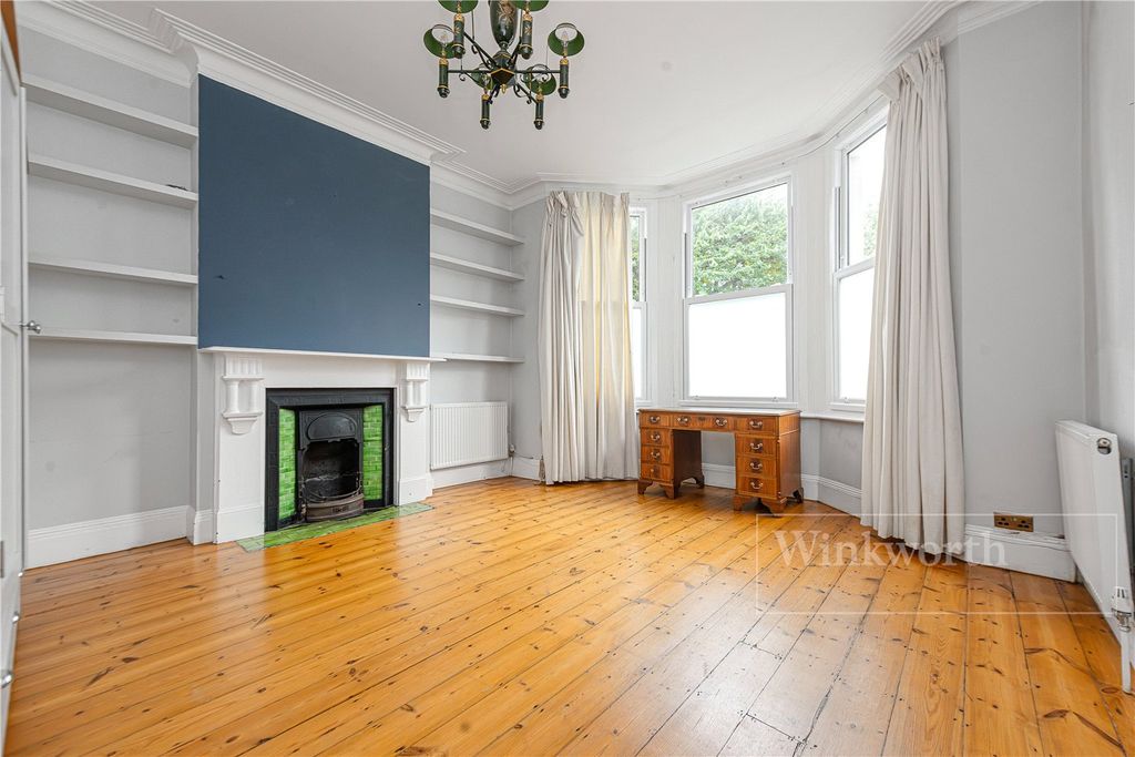 Property photo 1 of 9 Picture No. 10