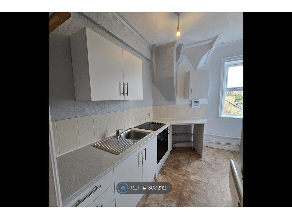 Property photo 2 of 4 Kitchen