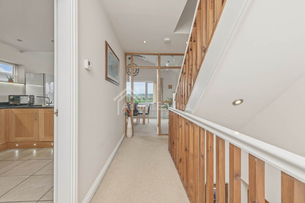 Additional image 13 of 4 bed detached house for saleBriestfield Road, Dewsbury WF12