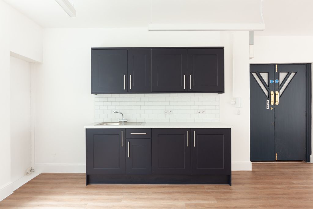 Property photo 2 of 7 Photo 7