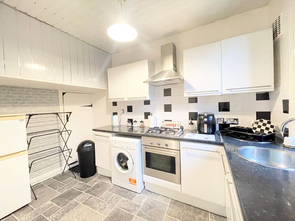 Property photo 2 of 10 Picture No. 07