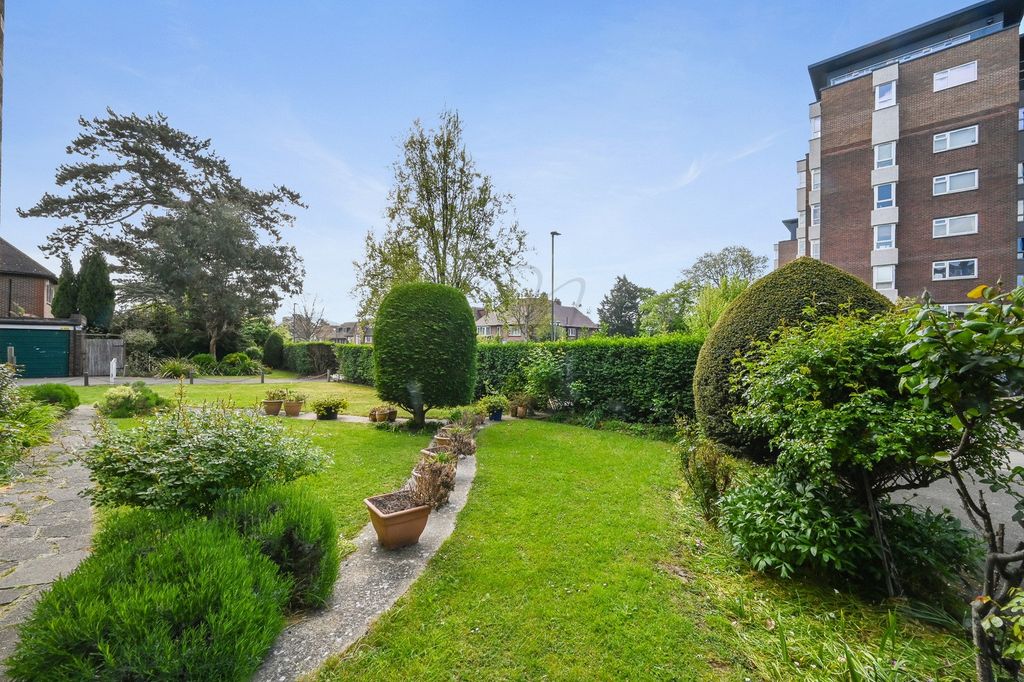 Property photo 2 of 9