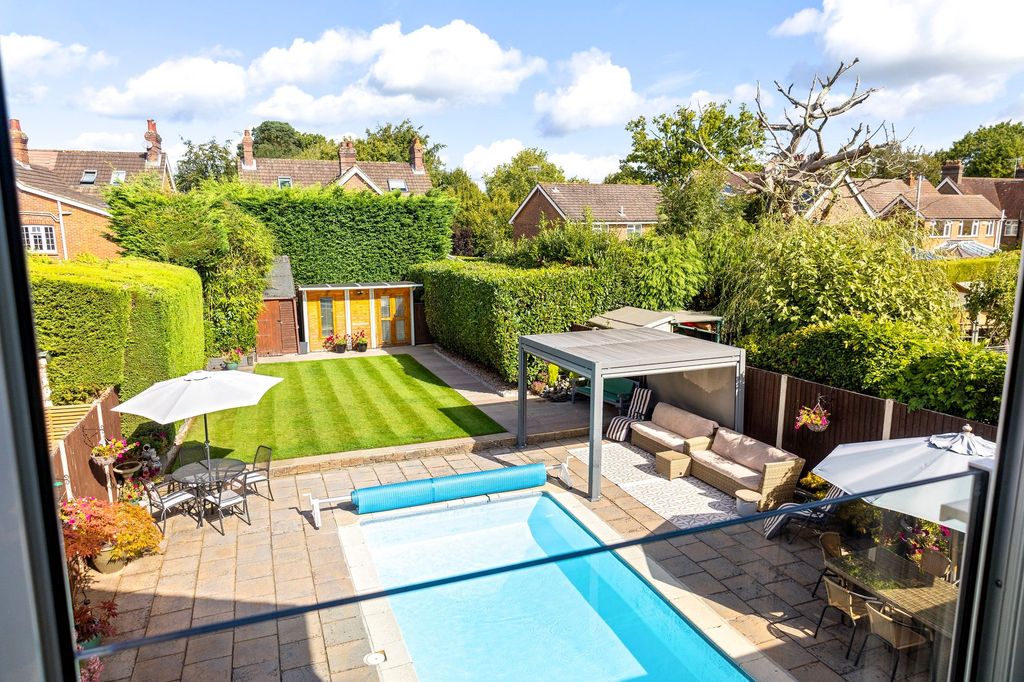 Property photo 2 of 38