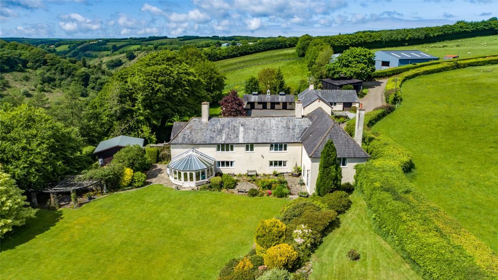 Property photo 1 of 70 Picture No. 96