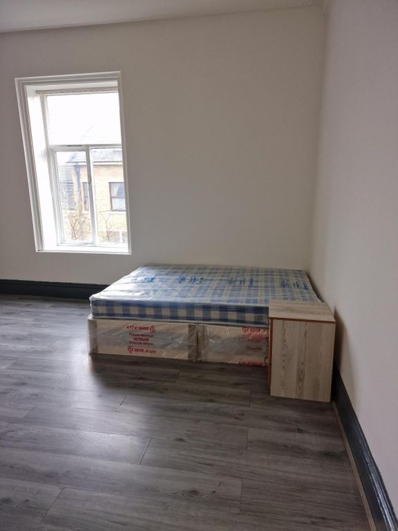 Property photo 2 of 6 Gallery