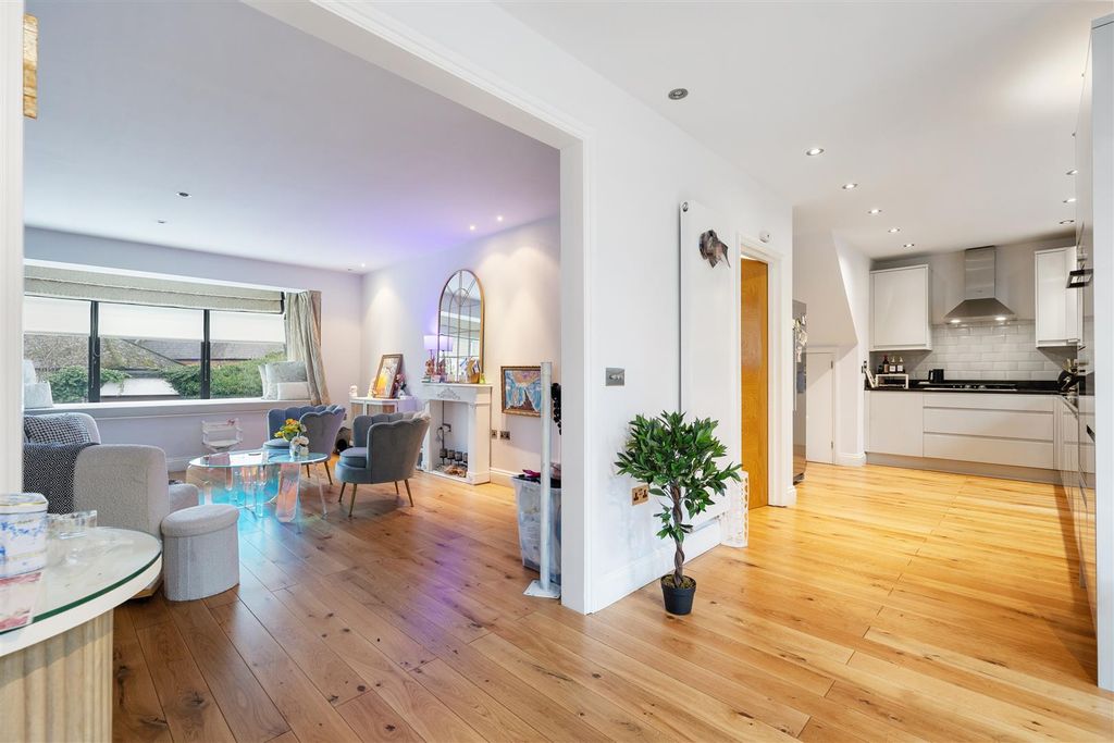 Property photo 3 of 17 3.Jpg