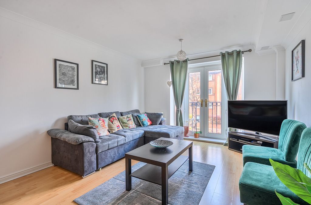 Property photo 2 of 13 1438572-6-69ce7Db...