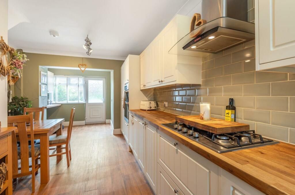 Property photo 2 of 15 Kitchen