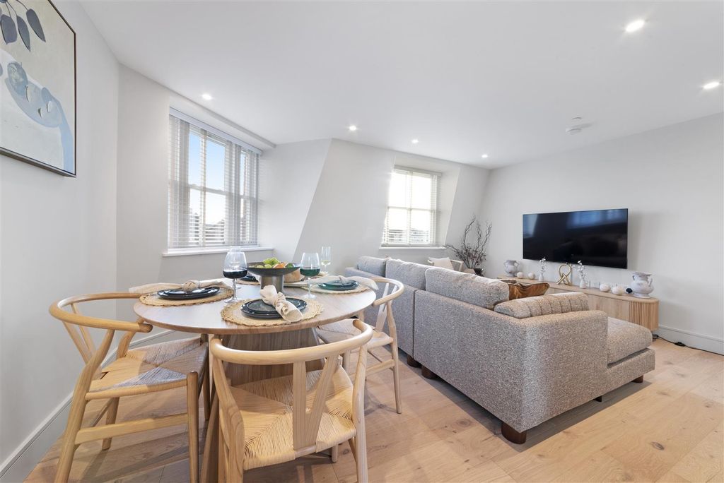 Property photo 1 of 25 Camden High Road, 120A, Flat 7-33.Jpg