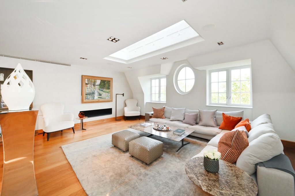 Property photo 1 of 26