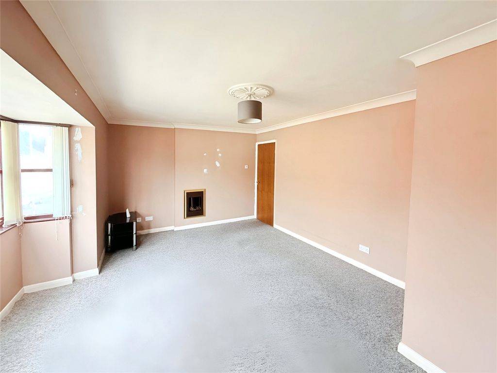 Property photo 2 of 12 Living Room